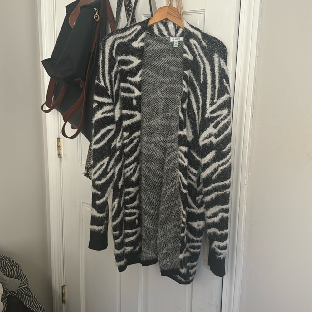 Susina Zebra Animal Print Open Cardigan NWT